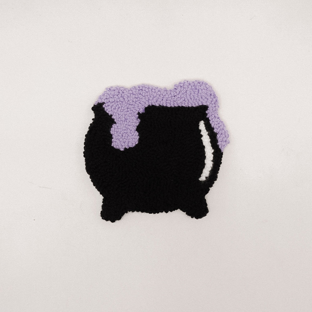 Cauldron Mug Rug – Stirring Up Cozy Magic