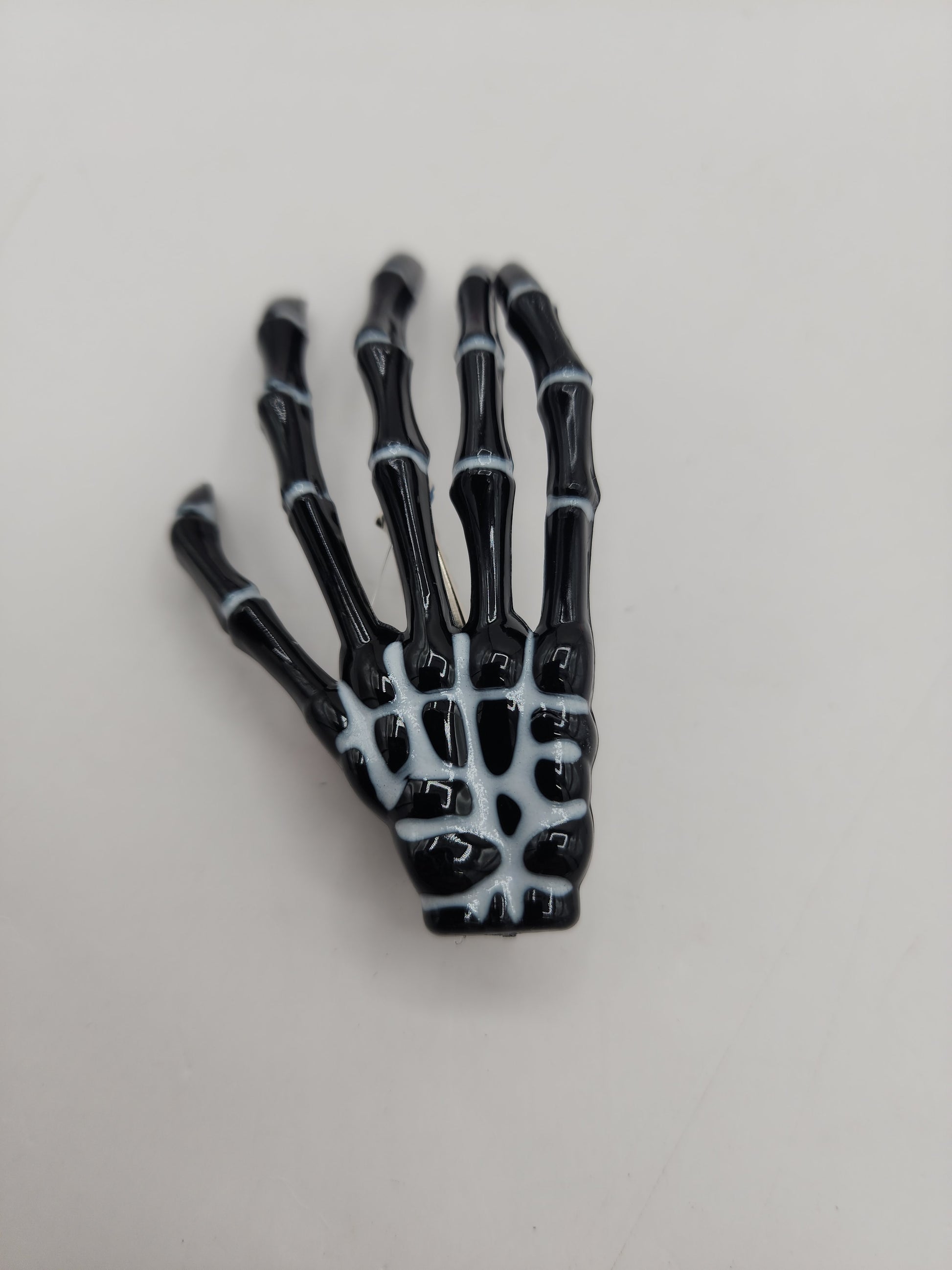 Skeleton Hand Clip