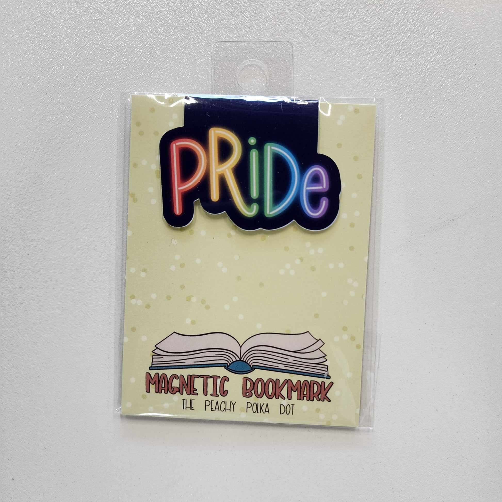 Magnetic bookmarks