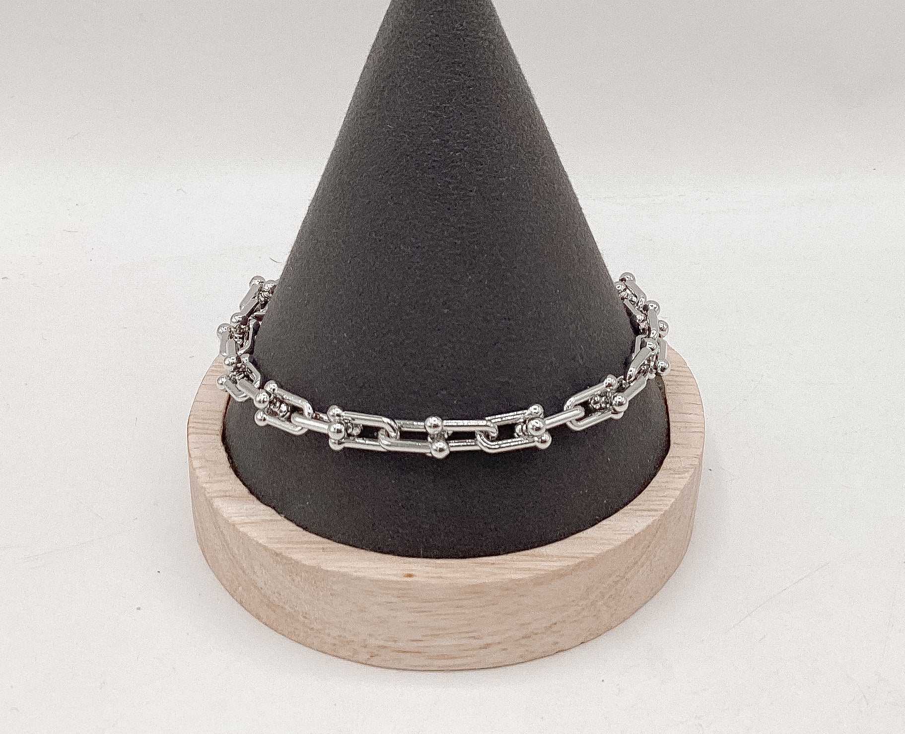 Link chain and ball bracelet