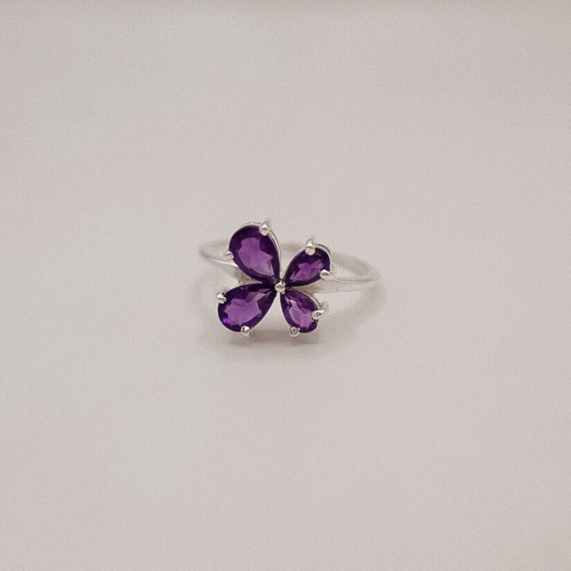 Enchanted Bloom Ring – Petals of Protection