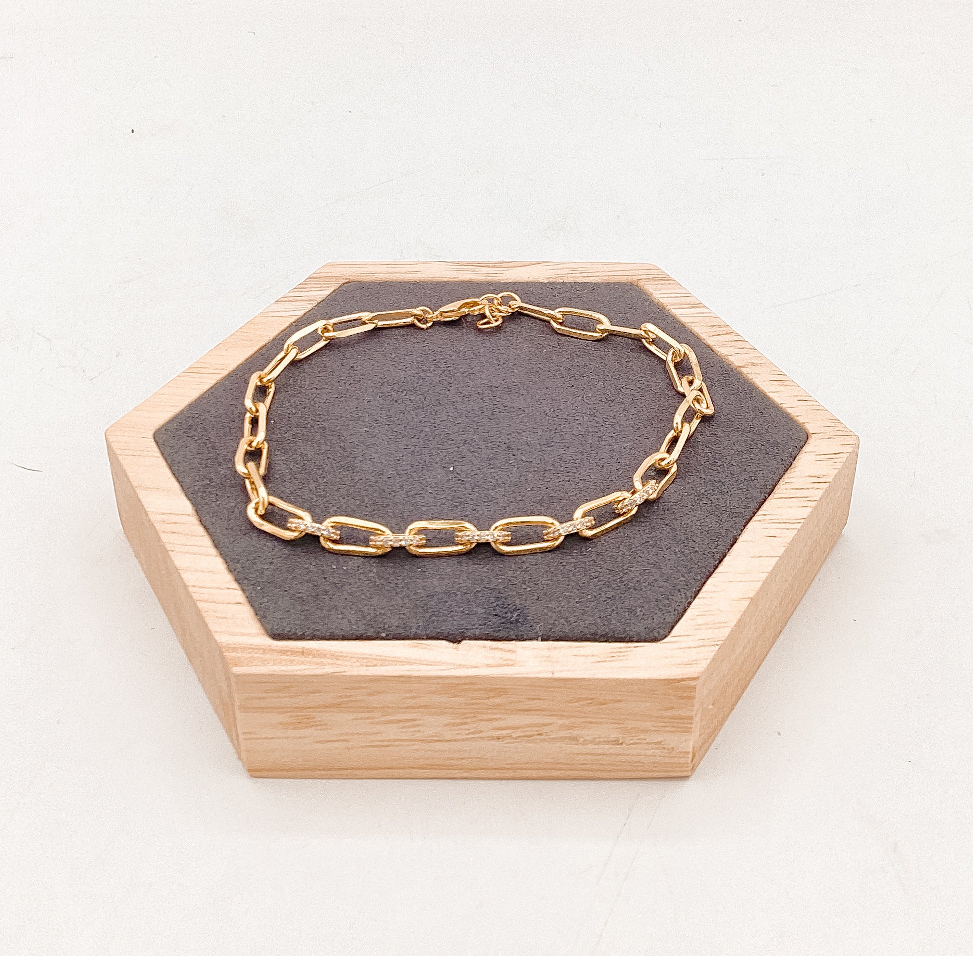 Small link bracelet