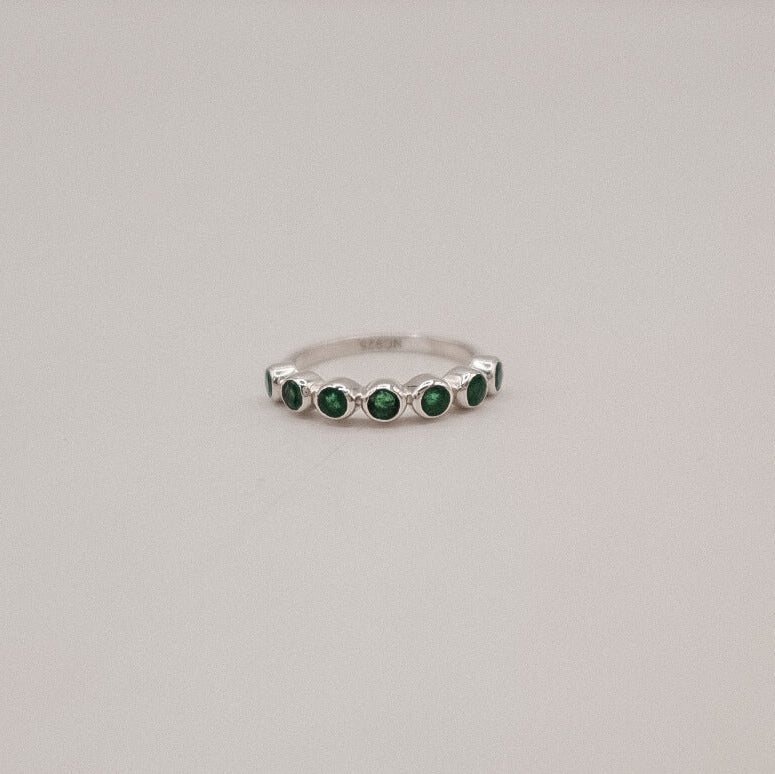 Enchanted Grove Ring – Emerald & Moissanite Spark