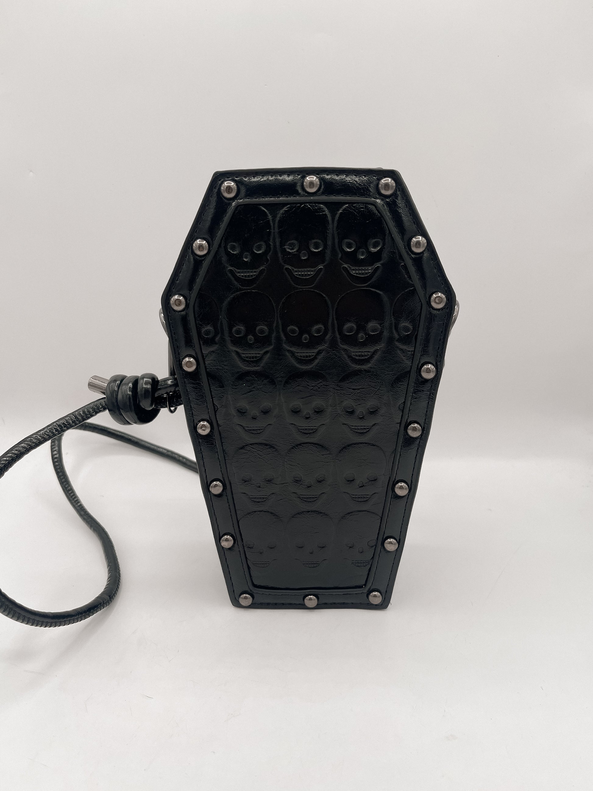 Skully Crossbody – Coffin Chic with a Wicked Grin