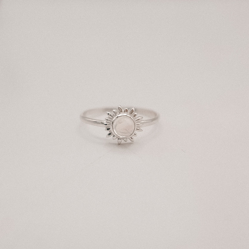 Solstice Light Ring – Rainbow Moonstone in Silver Sunburst
