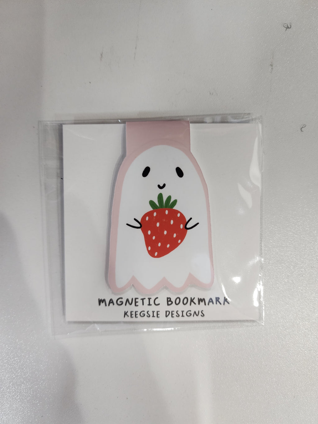 Magnetic bookmarks
