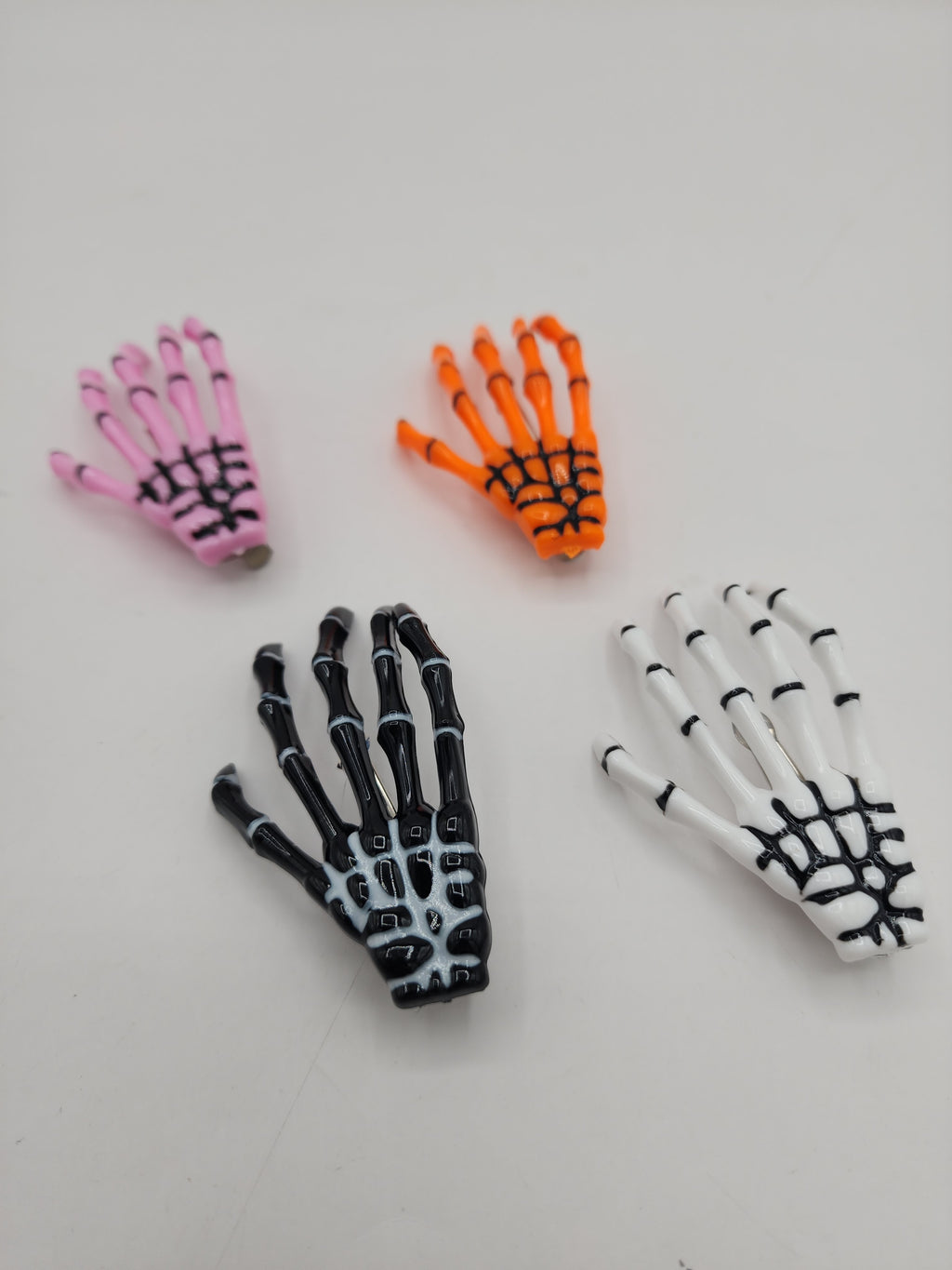 Skeleton Hand Clip